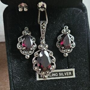 Vintage Sterling Silver Garnet Jewelry Set